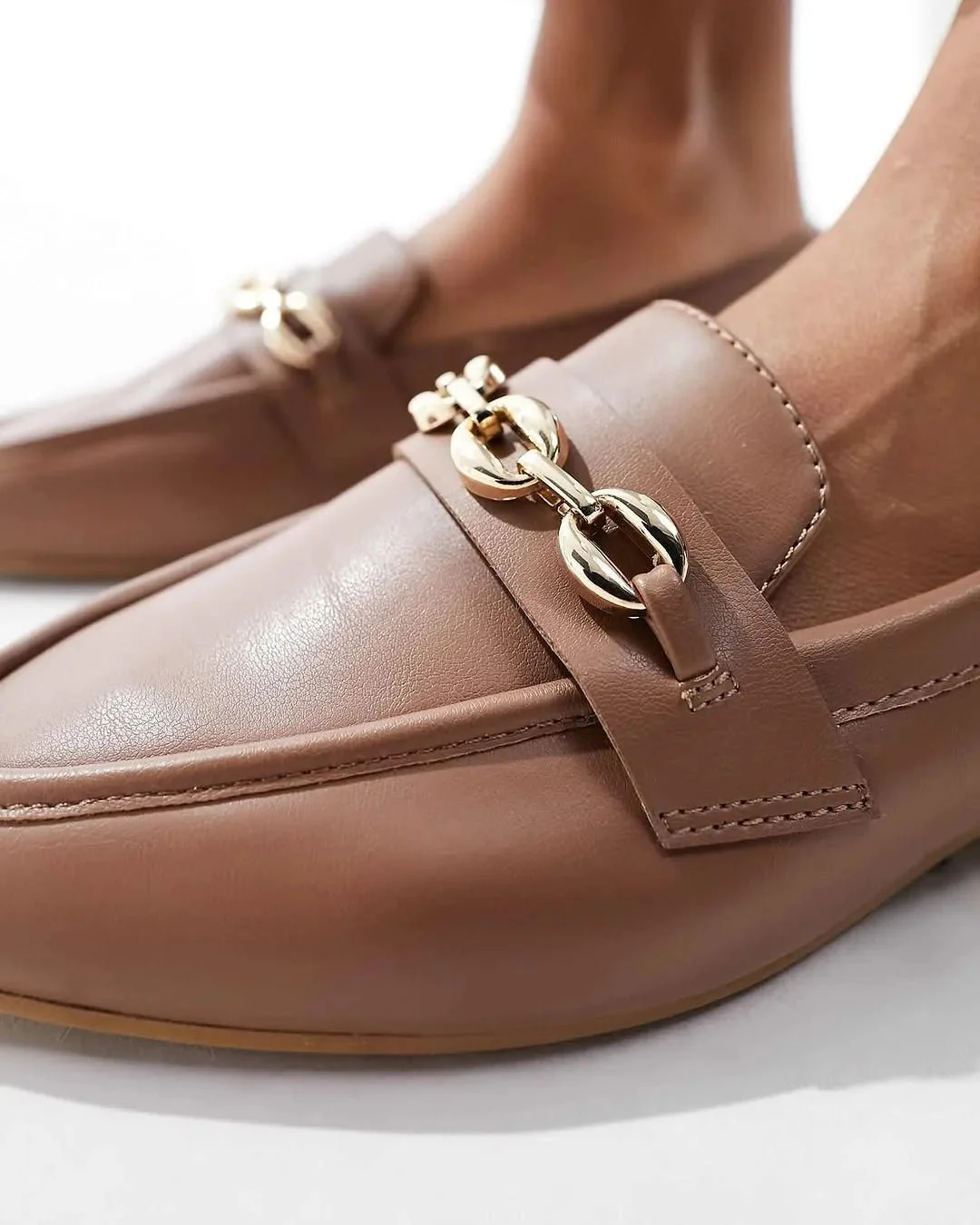 Timeless Zara Women’s Classic Shoe - Image 4